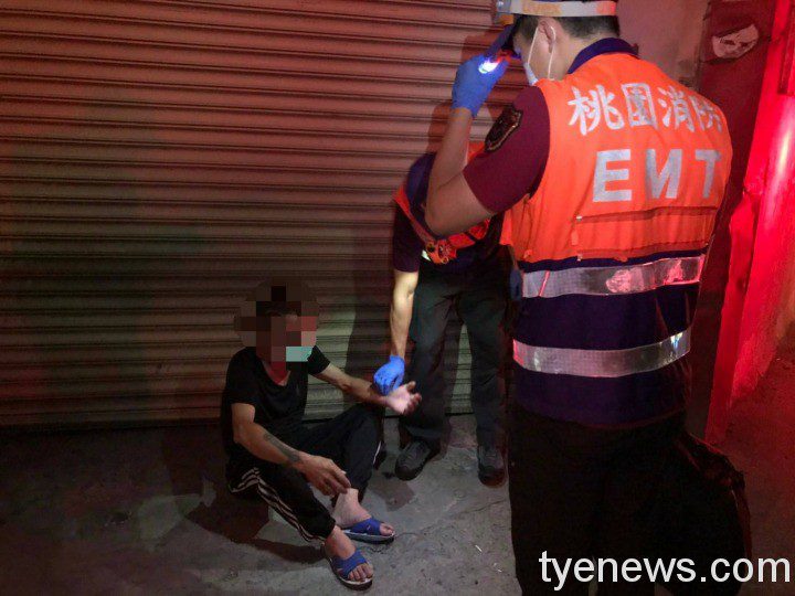 男子深夜胃痛倒臥路旁 廣興所即時到場協助送醫 219056