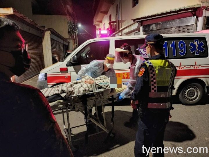 【有片】老伯摸黑回家摔1米深水溝 陸軍不畏髒污救出 250228