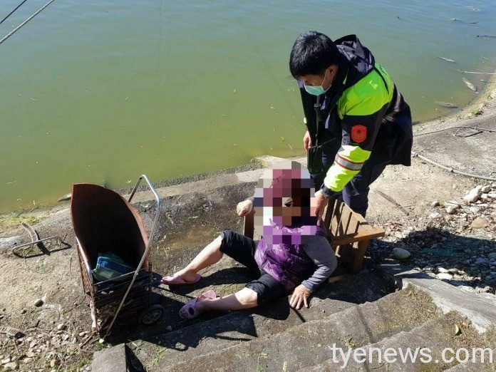 8旬老婦不慎跌落池塘 廣興派出所與民合作急送醫 260569