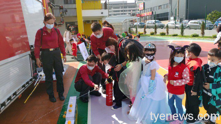 楊梅消防分隊舉辦萬聖節防災宣導 幼童變裝闖關學知識 2669be65 b06e 4bb3 8683 0b255741625a