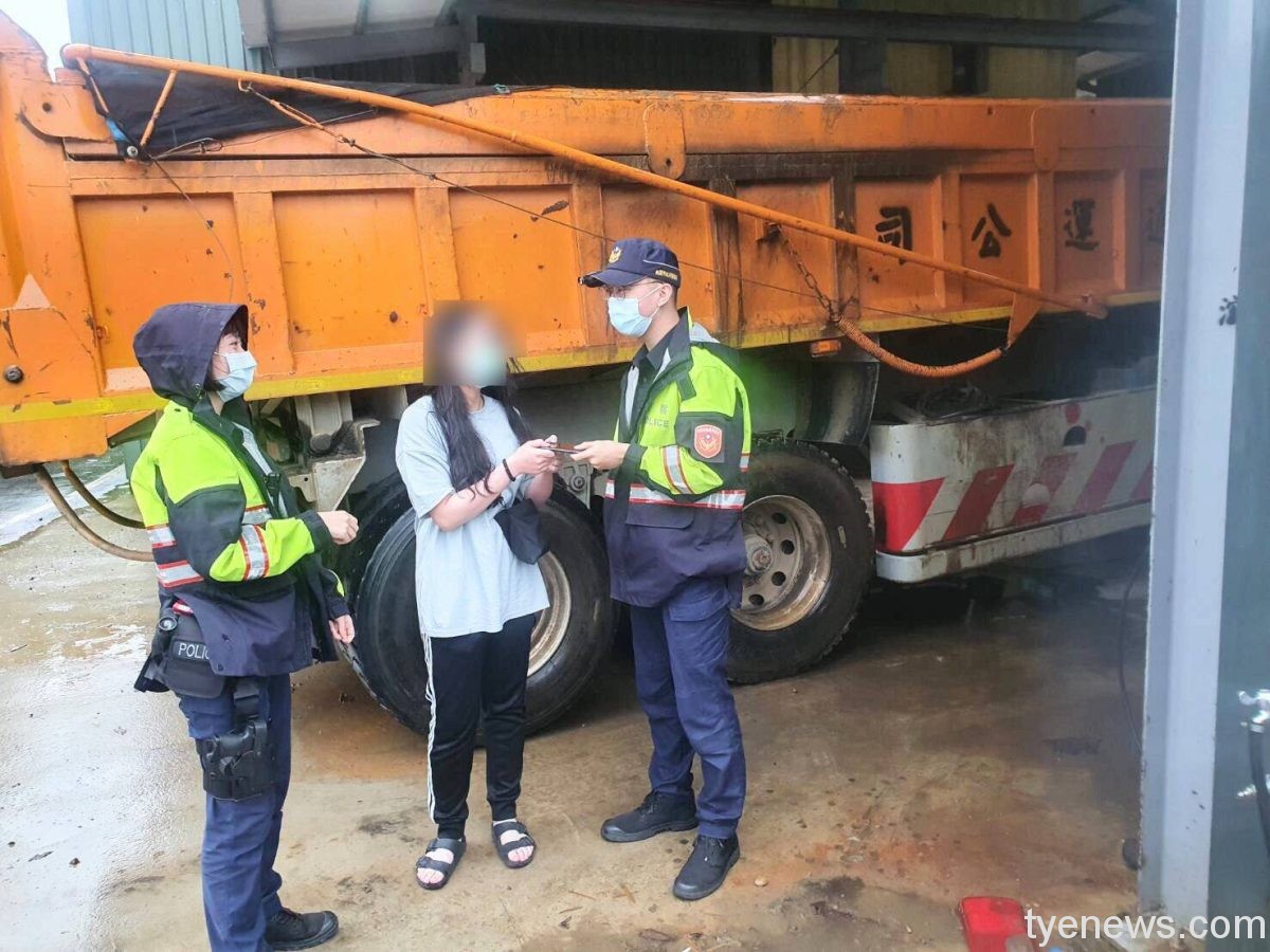 女大生掉手機急哭報案 平鎮警調監視器迅速尋回 268977 scaled 1
