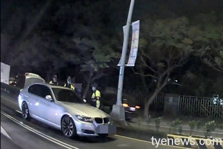 自小客故障受困路中 高明所熱心推車助解困 290787 scaled 1