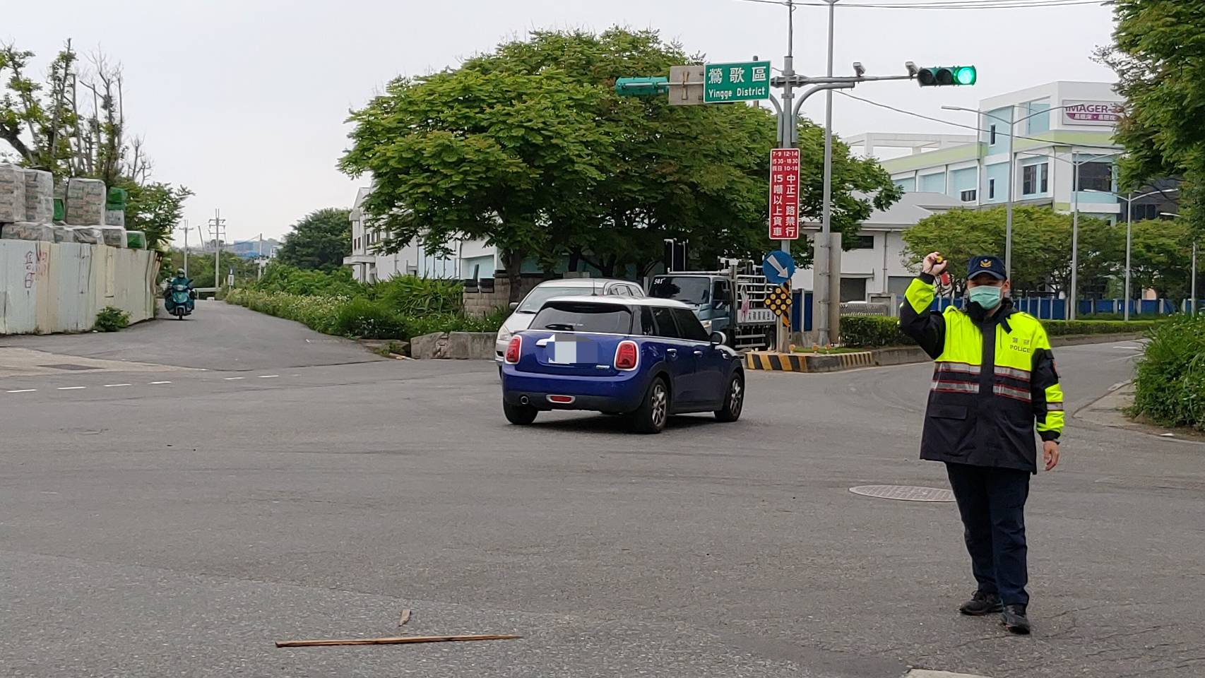 清明連假八德警加強疏導 替代道路維護交通順暢 295772