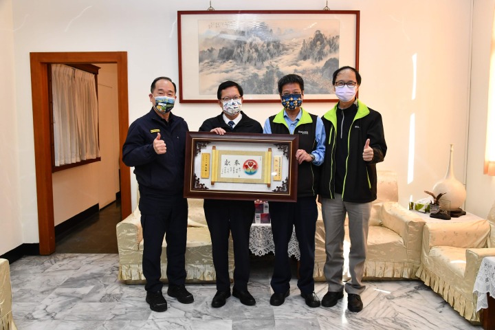 桃警疫調工作辛勞 敏盛醫療總裁捐保健食品表達支持 30923F4D E9FC 475A 9EB7 B3BC56E683D2