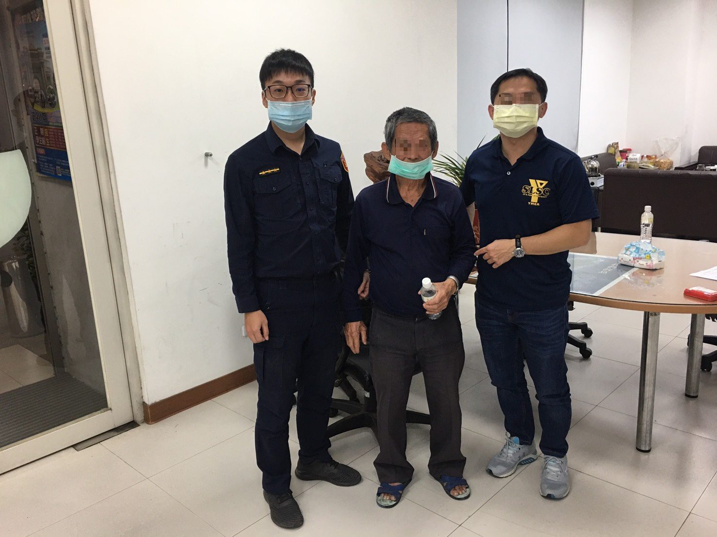 老翁徒步20公里找工作 內柵所羅暘諭機警關心助返家 373867