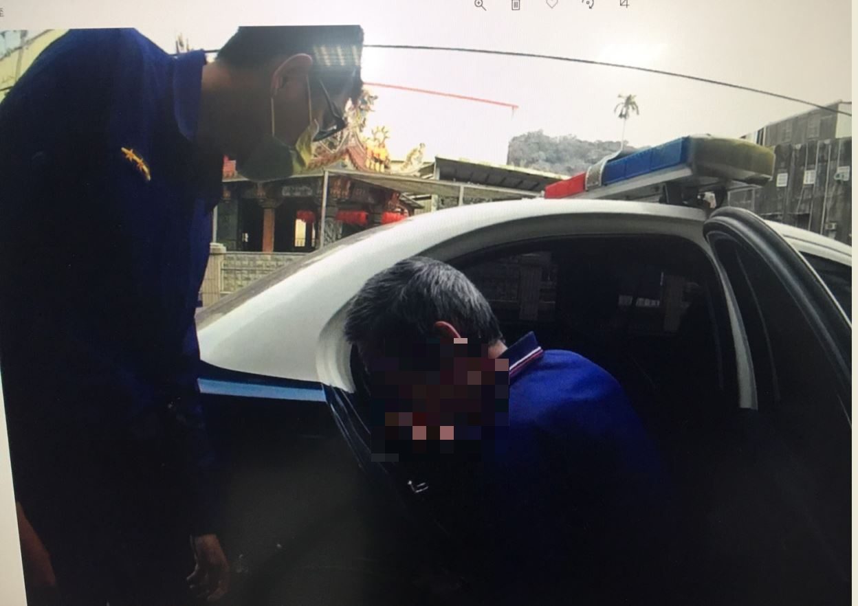 老翁徒步20公里找工作 內柵所羅暘諭機警關心助返家 373869