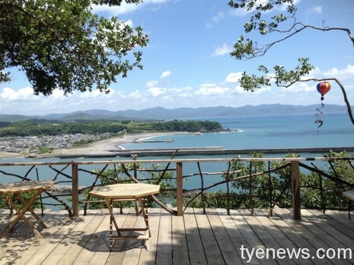 高知縣豪華露營景點推薦 盡情欣賞河海星空美景 4 1 山みず木 位在四萬十川河口視野遼闊