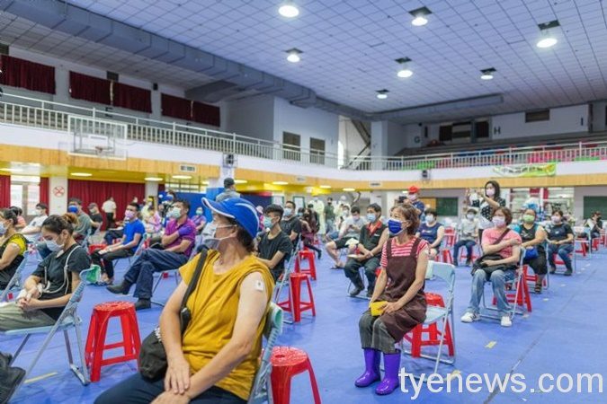 中壢果菜市場攤商接種疫苗 提升群體保護力 42 3