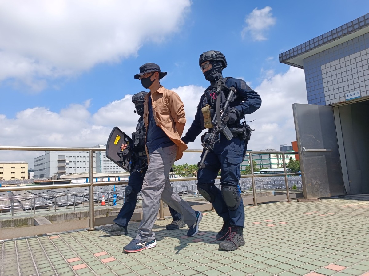 【有片】桃警平鎮自來水廠實境演練 模擬反恐作戰過程逼真 424628