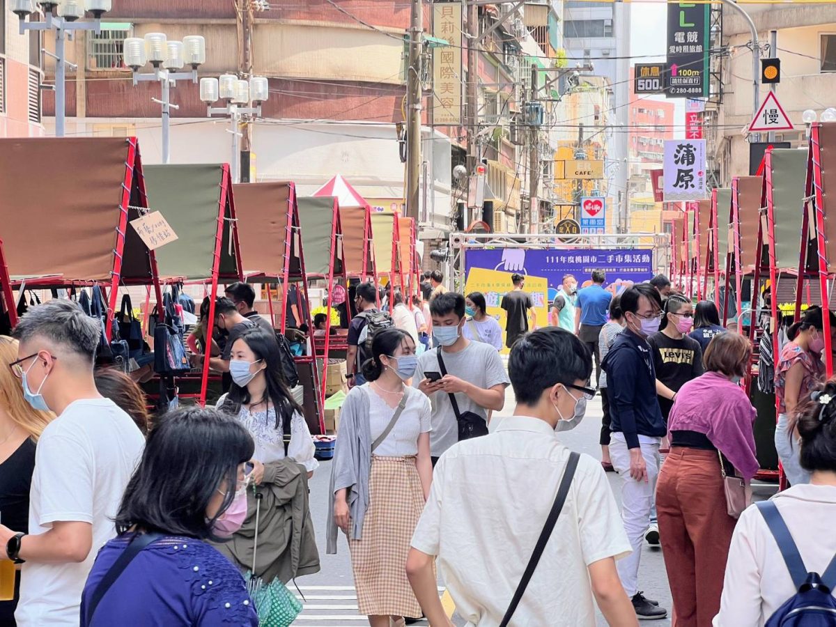 桃環保局二手市集中壢六和商圈登場 消費集點換好禮 4 6 scaled 1