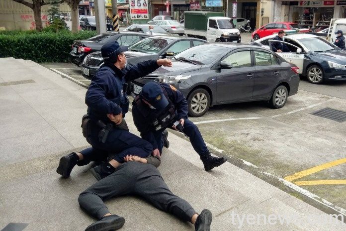 好像警匪片!大園警分局防搶演練荷槍實彈超震撼 523888