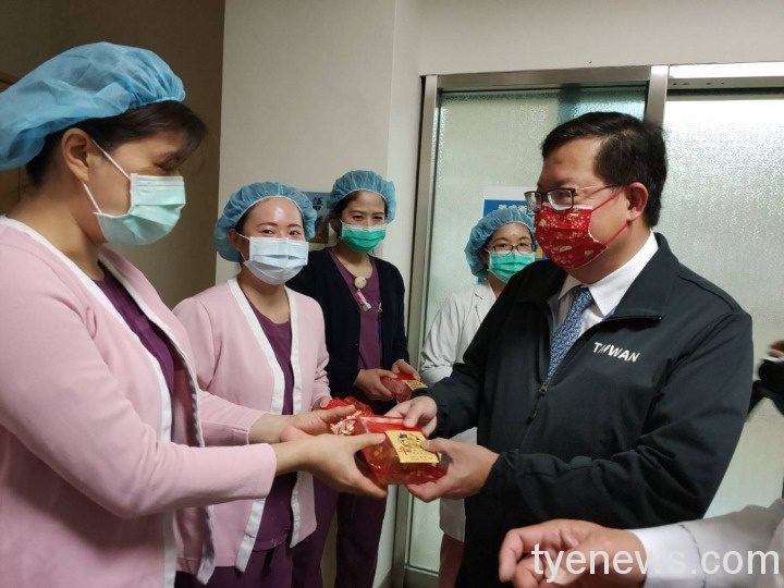 守護民眾健康24H堅守崗位 鄭文燦前往桃榮慰問一線醫護 6 1 6