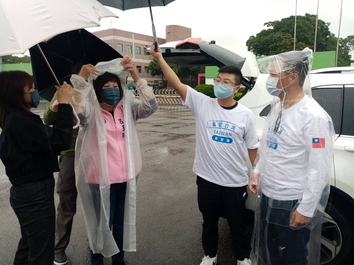 【有片】跟進羅智強「成全」退選?呂玉玲:為桃園祈福往前走 61810