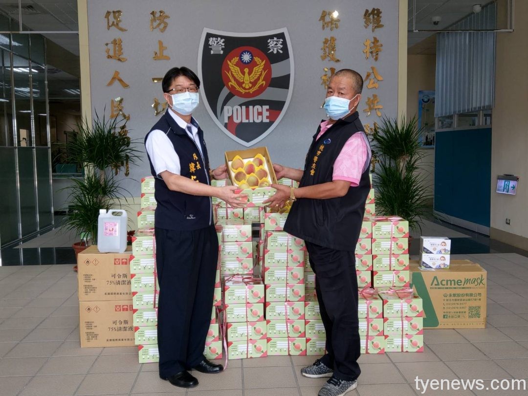 力挺桃捷警執勤辛勞 警友會贈防疫物資 621663