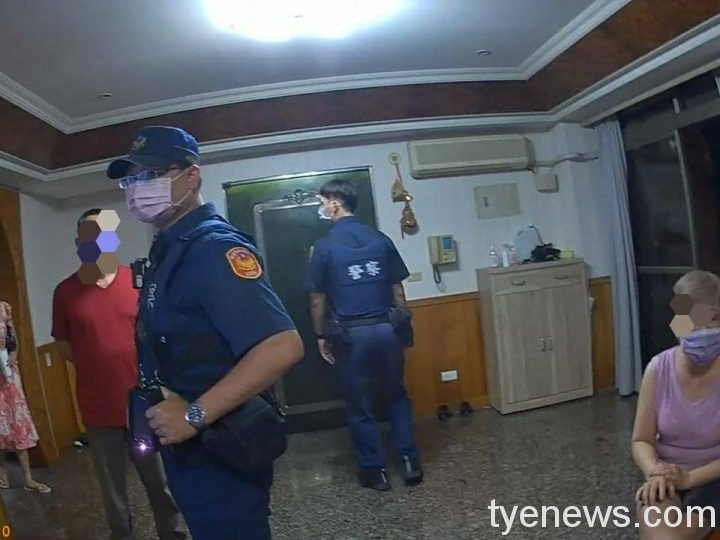 【有片】打麻將太吵引住戶抗議 員警上門逮6人違規群聚 677785 複製 scaled 1