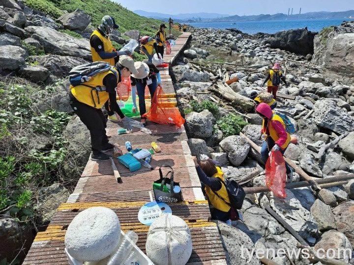 基隆嶼3/15開放登島 鳳凰旅遊搶頭香攜手臺海大淨灘護海洋 75432
