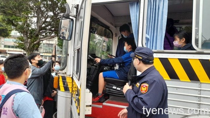 建德國小駕駛體驗 紮根交通安全教育 8 1 6