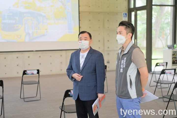 桃議長邱奕勝關心5G自駕推動 視察虎頭山創新園區 817 虎頭山創新園區 210817 9
