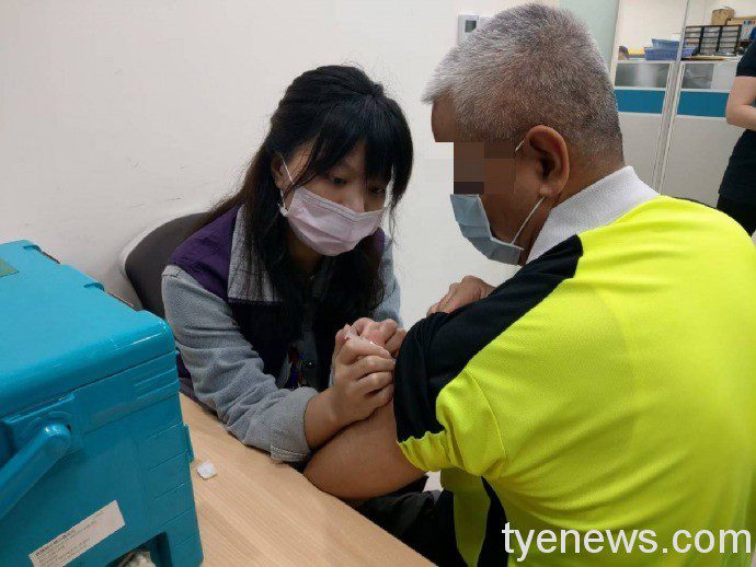 流感就診人數攀升 衛生局籲民眾儘快施打疫苗