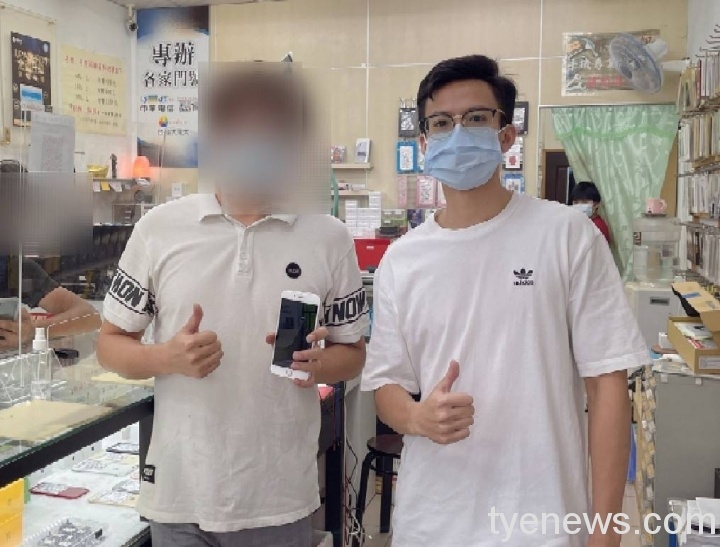 拾機男變賣手機 包膜遭店員認出送辦 98454 scaled 1