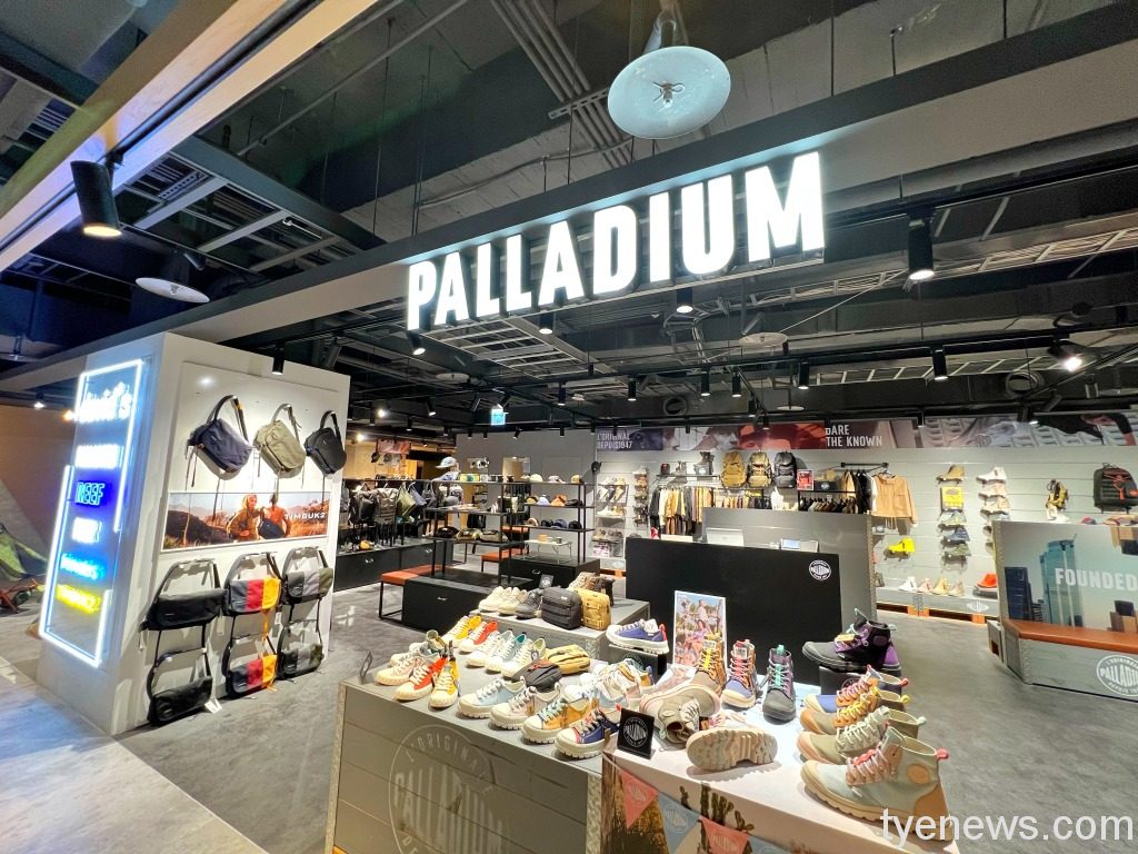 統領PLUS全新大升級 百貨首家NIKE旗艦店 全台首店桃園獨家 盡在統領廣場 B1 PALLDIUM