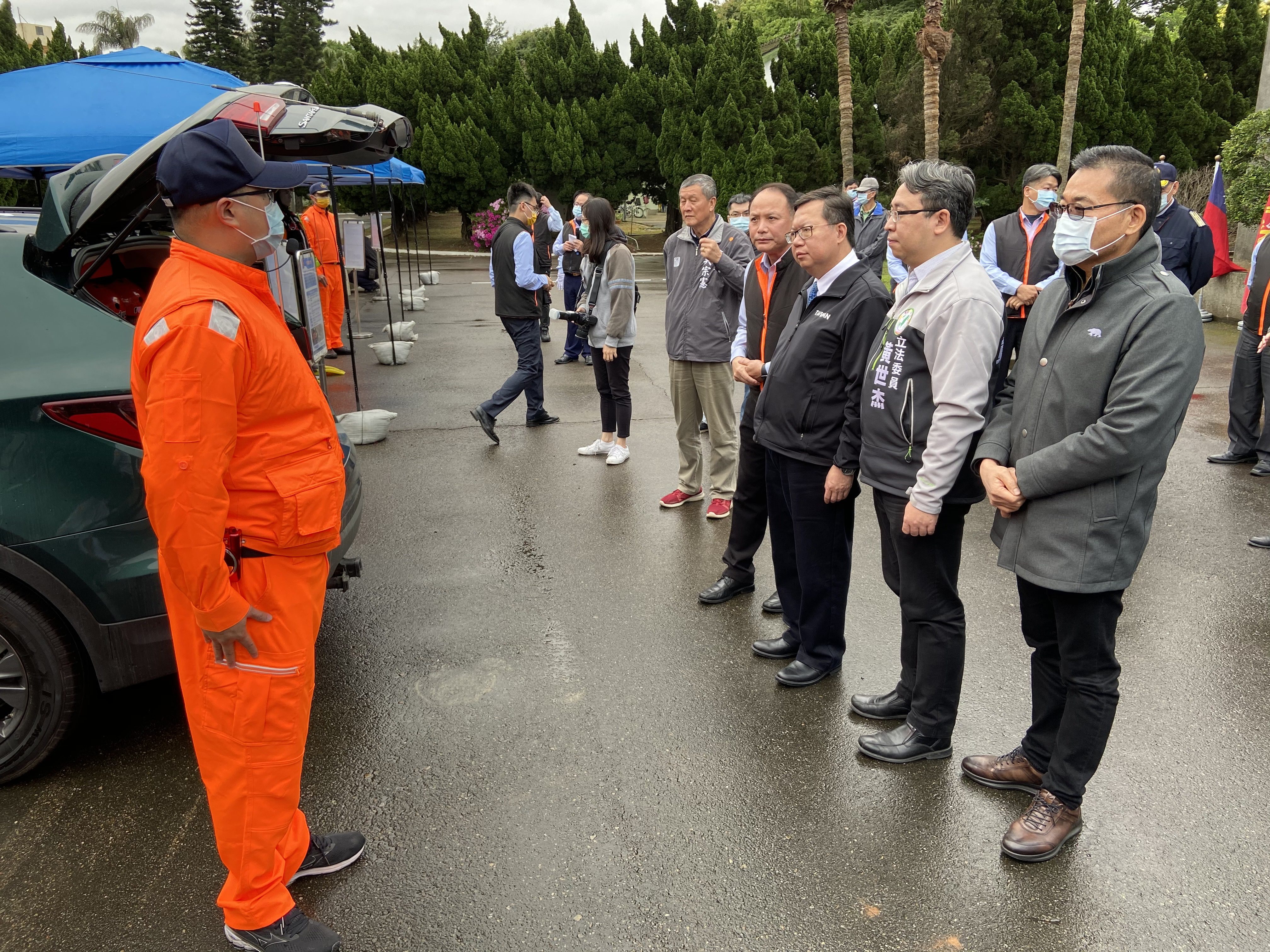 徐偉光陪同鄭文燦拜會海巡署北部分署 連結資源照顧榮民眷 B233FF50 1887 4E4C 8AF2 E83BE5784BE1