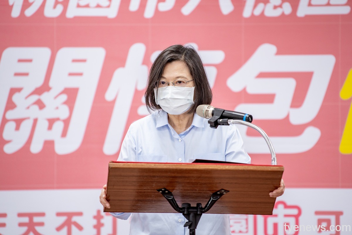 蔡英文520視察桃園防疫關懷包發放:台灣能克服逆境度過疫情 DSC 9139