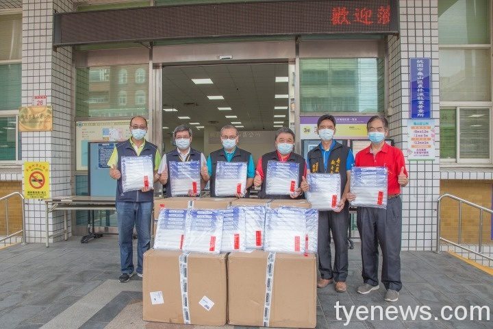 龜山區壽山巖觀音寺 贈防護面罩守護一線人員 IMG 3195