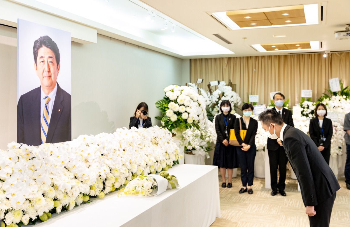 林智堅感念安倍晉三提點 期盼深化台日半導體產業交流 LINE ALBUM 713弔唁日本前首相安倍晉三 220713 0
