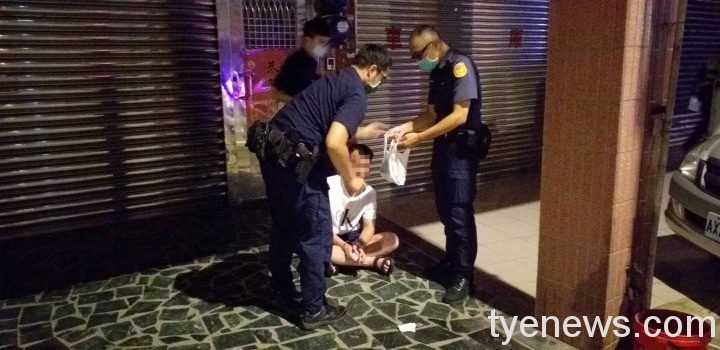【有片】處理自撞車禍 員警意外查獲夫藏毒孕妻遭通緝 S 102023182