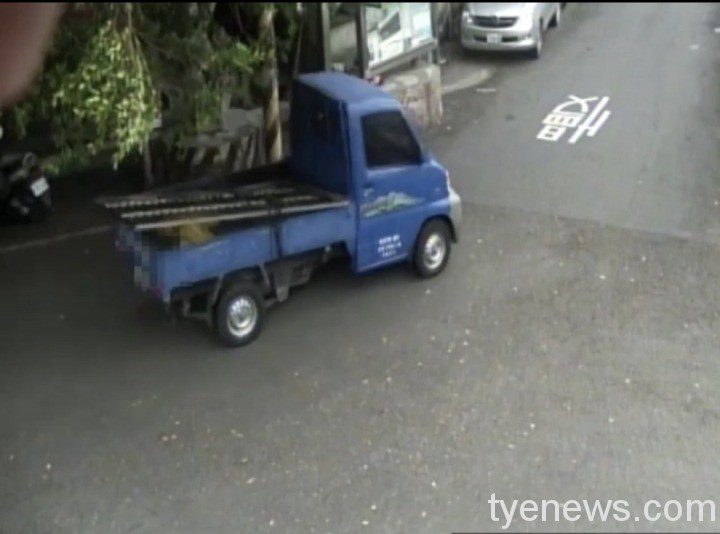 【有片】偷鐵窗又藏毒被逮個正著 男子竟嗆警:就事論事 S 102162460