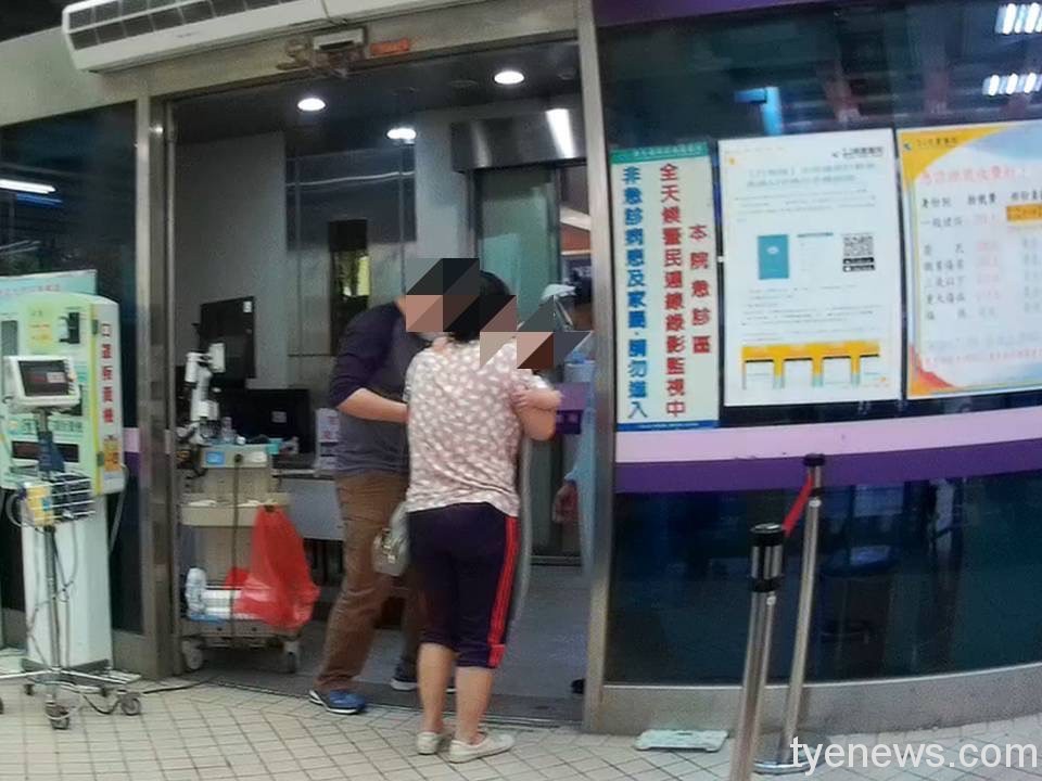 幼女高燒父著急送醫 警助開道4分鐘火速趕抵