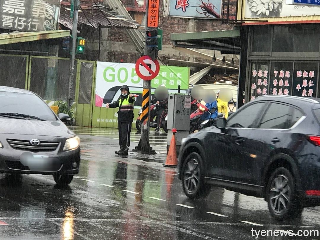 綠捷施工交通黑暗期 八德警加強疏導籲注意安全