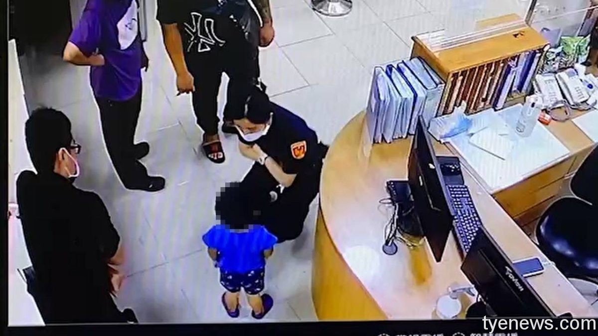 男童找媽媽迷途街頭 實習警大生初體驗充當保母 S 108421154 scaled 1