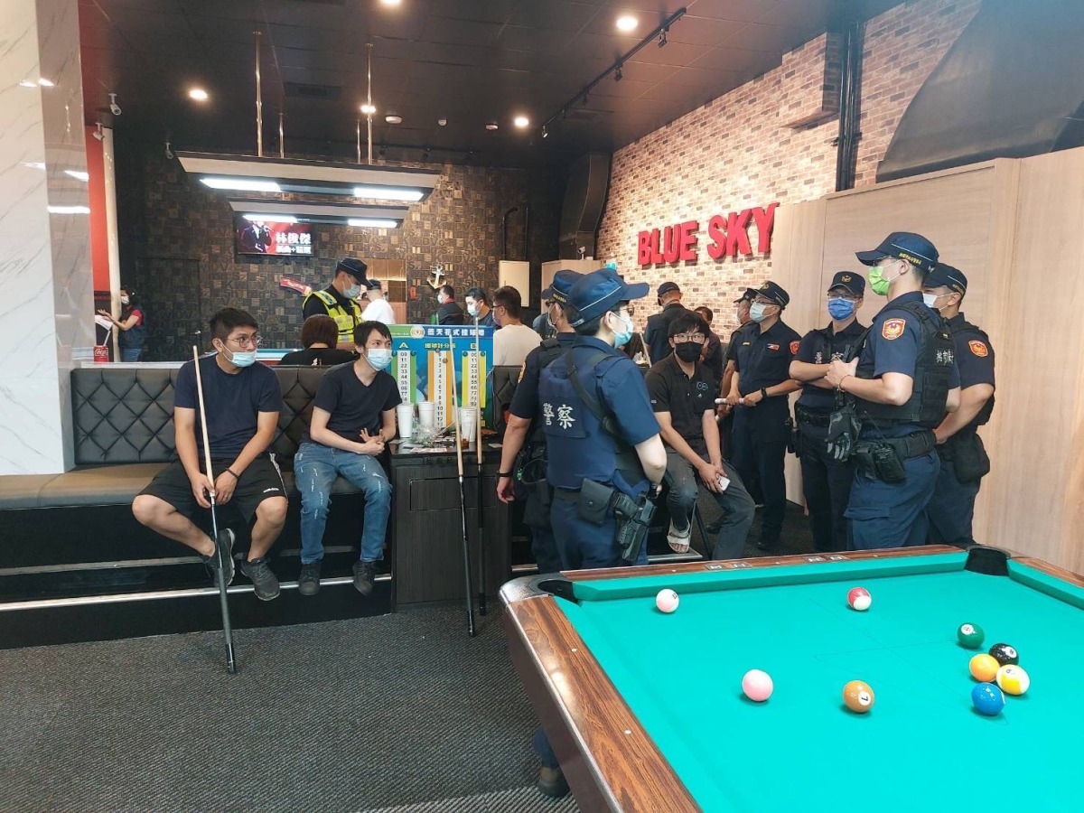 【有片】藝人無尊體驗「一日警察」宣導桃警青春專案4反1不 S 108445717