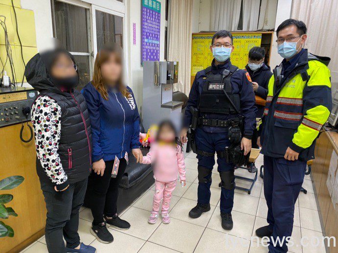 5歲女童深夜偷溜出門 大林派出所分工合作助返家 S 124076107