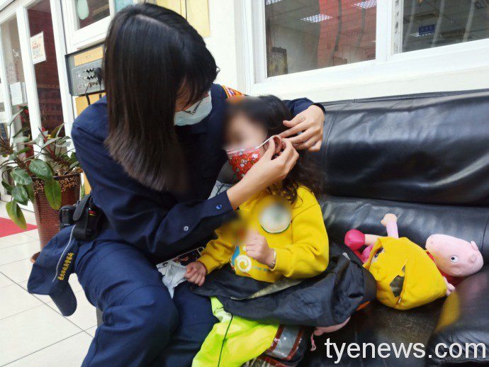 5歲女童深夜偷溜出門 大林派出所分工合作助返家 S 124076112