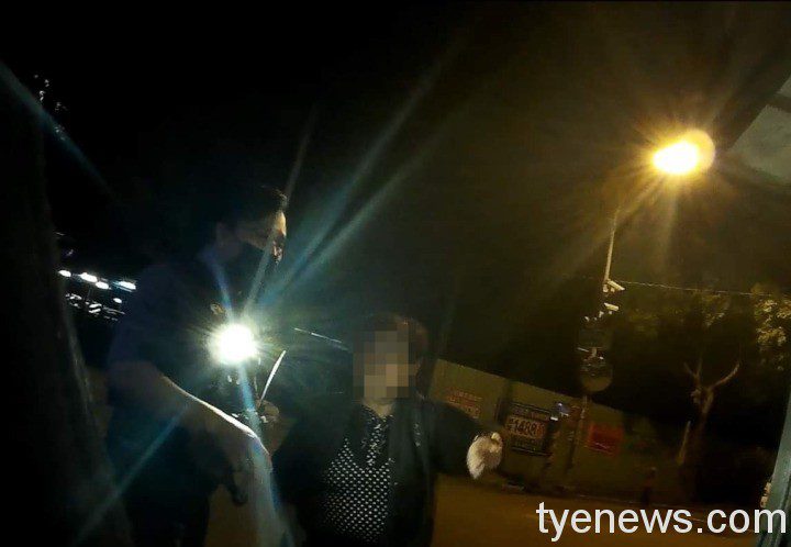 【有片】阿伯撿回收警通知送回 意外幫母子尋回金飾直呼讚 S 127263022