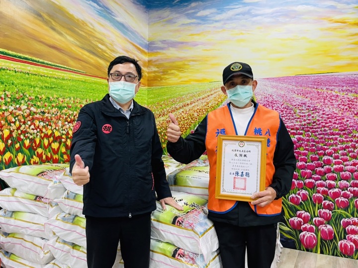 S__136699942 鄭家福德正神聯誼會捐贈白米2750公斤。圖:大溪區公所提供