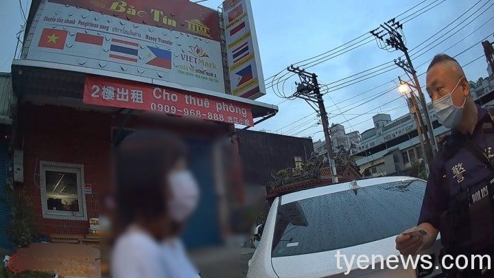 員警勸婦人戴好口罩 意外協調家庭紛爭 S 149512216