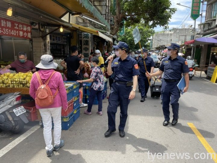 龍潭分局稽查傳統市場取締未戴口罩 違者最高罰1.5萬 S 15303032