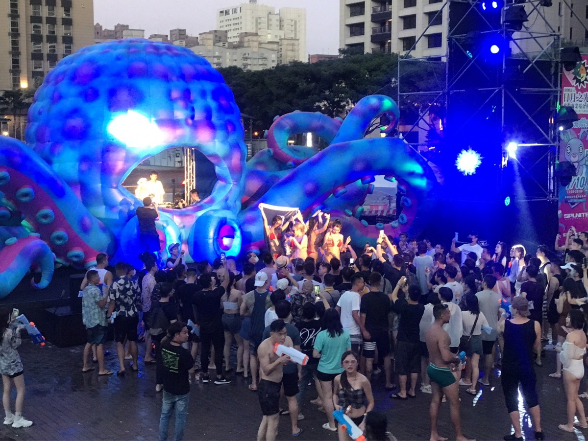 涼爽一夏!潑水電音嘻哈音樂節嗨翻桃園藝文特區 S 156524564