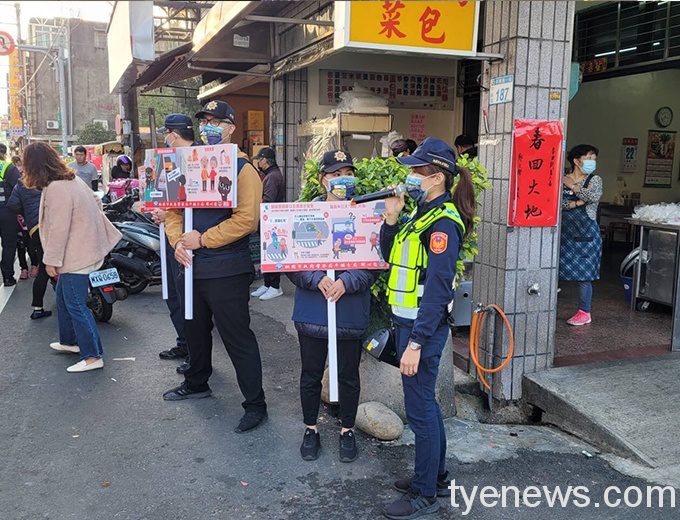 平鎮警守護開學日孩子安全 加強校園周邊交通疏導 S 165404756
