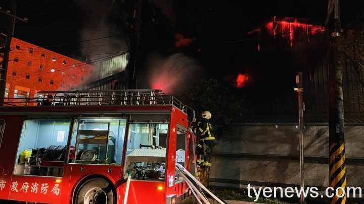【有片】平鎮工廠大火!66名消防員緊急救災 1人不幸喪生 S 16901279