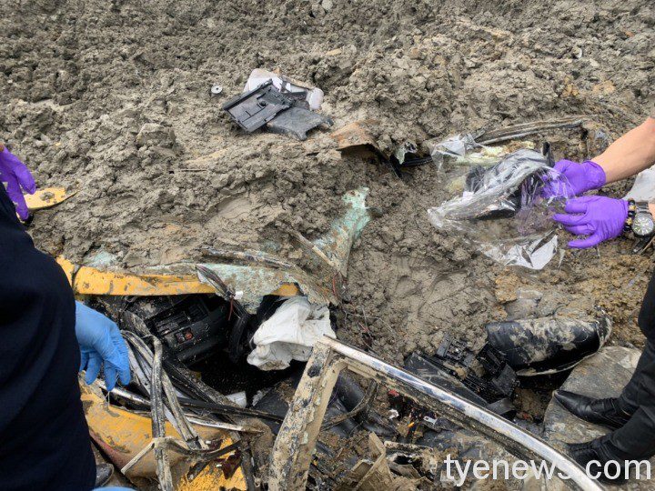 快訊/龜山砂石坍塌壓死路過司機 家屬泣不成聲 S 175005699