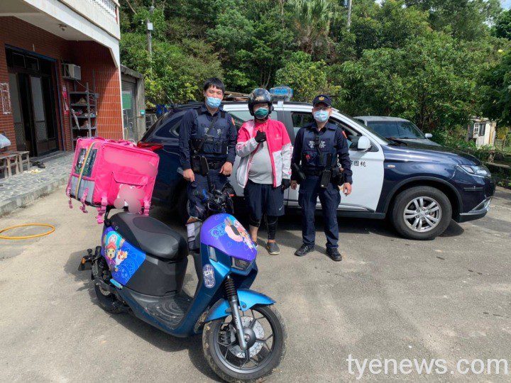 導航帶外送員受困虎頭山 龜山警披荊斬棘開路救援 S 178487308