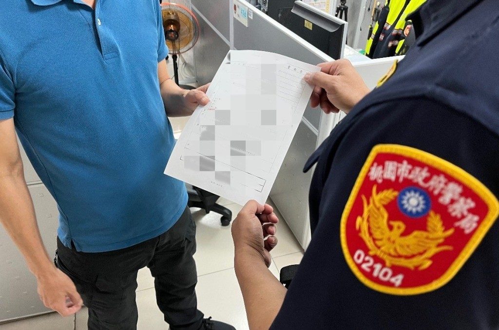 糾纏求復合!跟騷法上路一周 桃警已開4張告誡書 S 27951875 e1654669854647