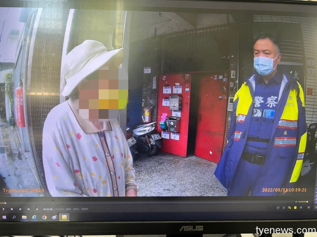 9旬老嫗外出迷途 八德警與熱心民眾助平安返家 S 2981933