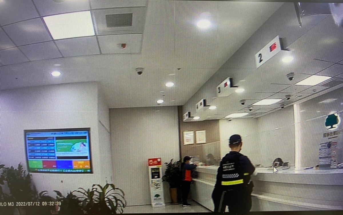 之前才被騙!女子再信投資高報酬八德警及時阻詐 S 2990132