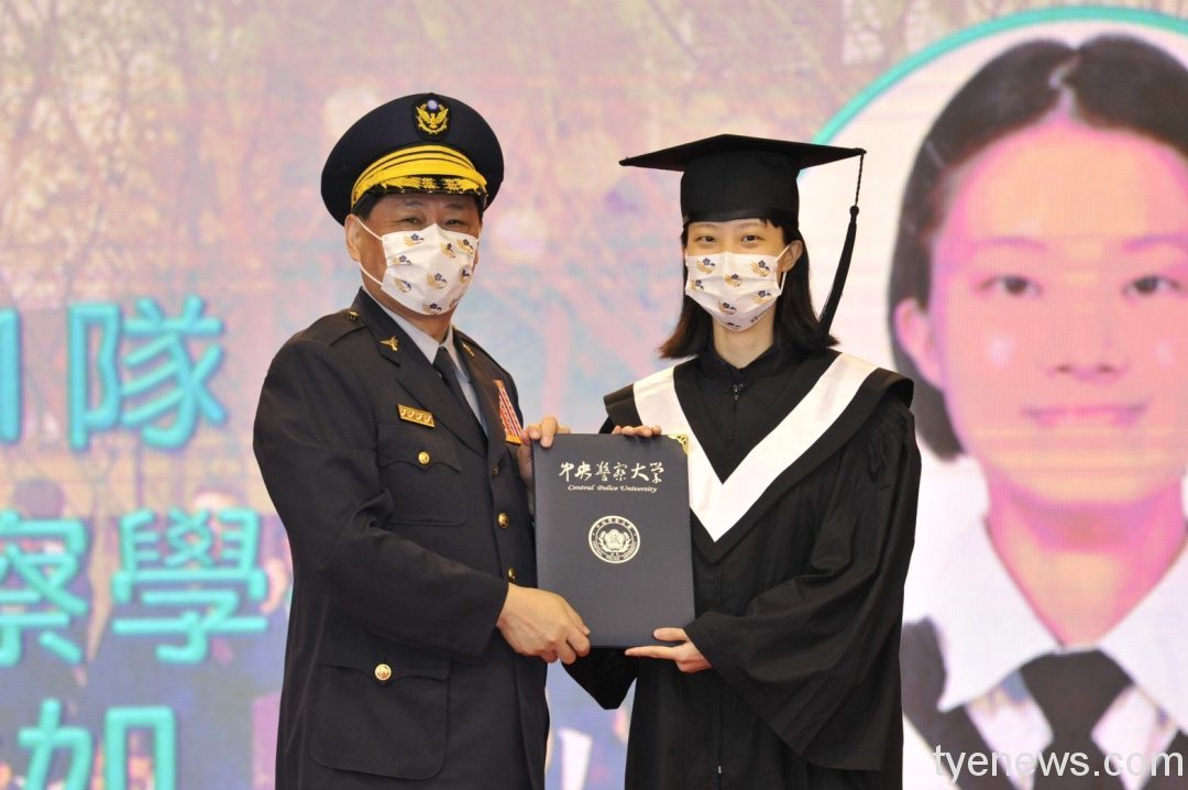 警大畢典!陳檡文期勉430位畢業生歸零學習 S 30720769